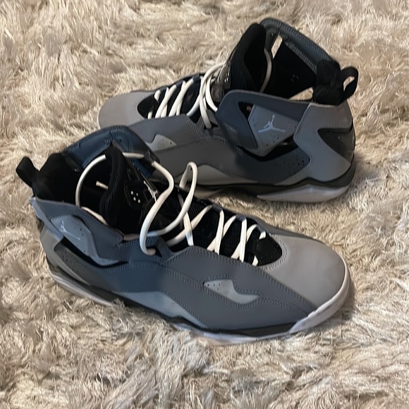 Jordan’s - Picture 3 of 3